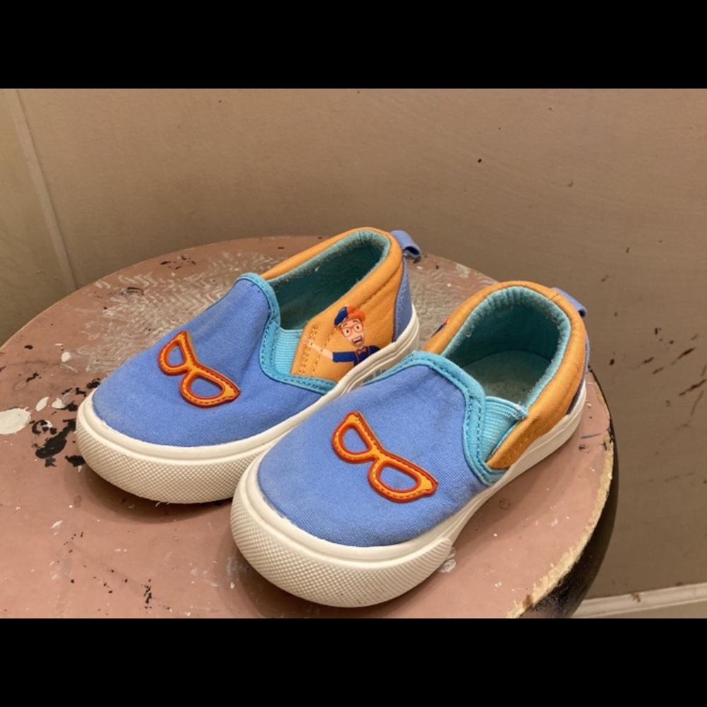 Preloved BLIPPI Size 8 Toddler Shoes